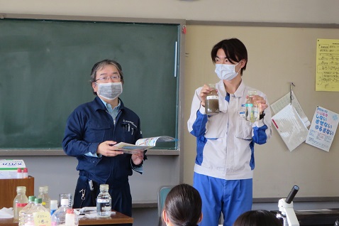 小田原市内の中学校にて、出前講座に講師として参加